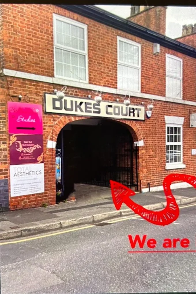 Duke Court entrance used for Tong Thai